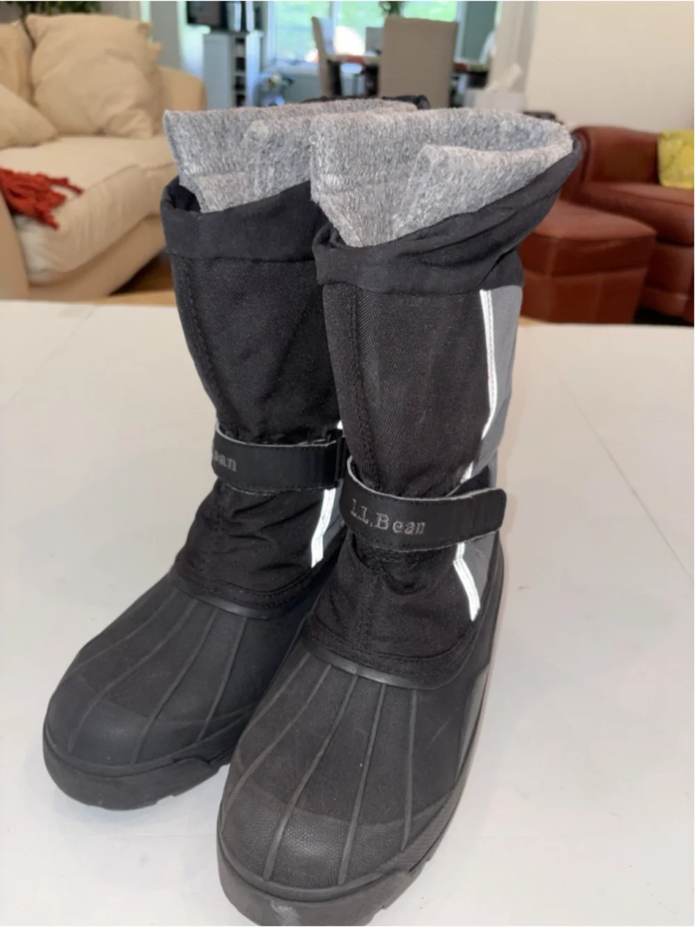 L.L. Bean Kids Winter Boots Size 6 Felt Lined Insulated Snow Boots Black Gray